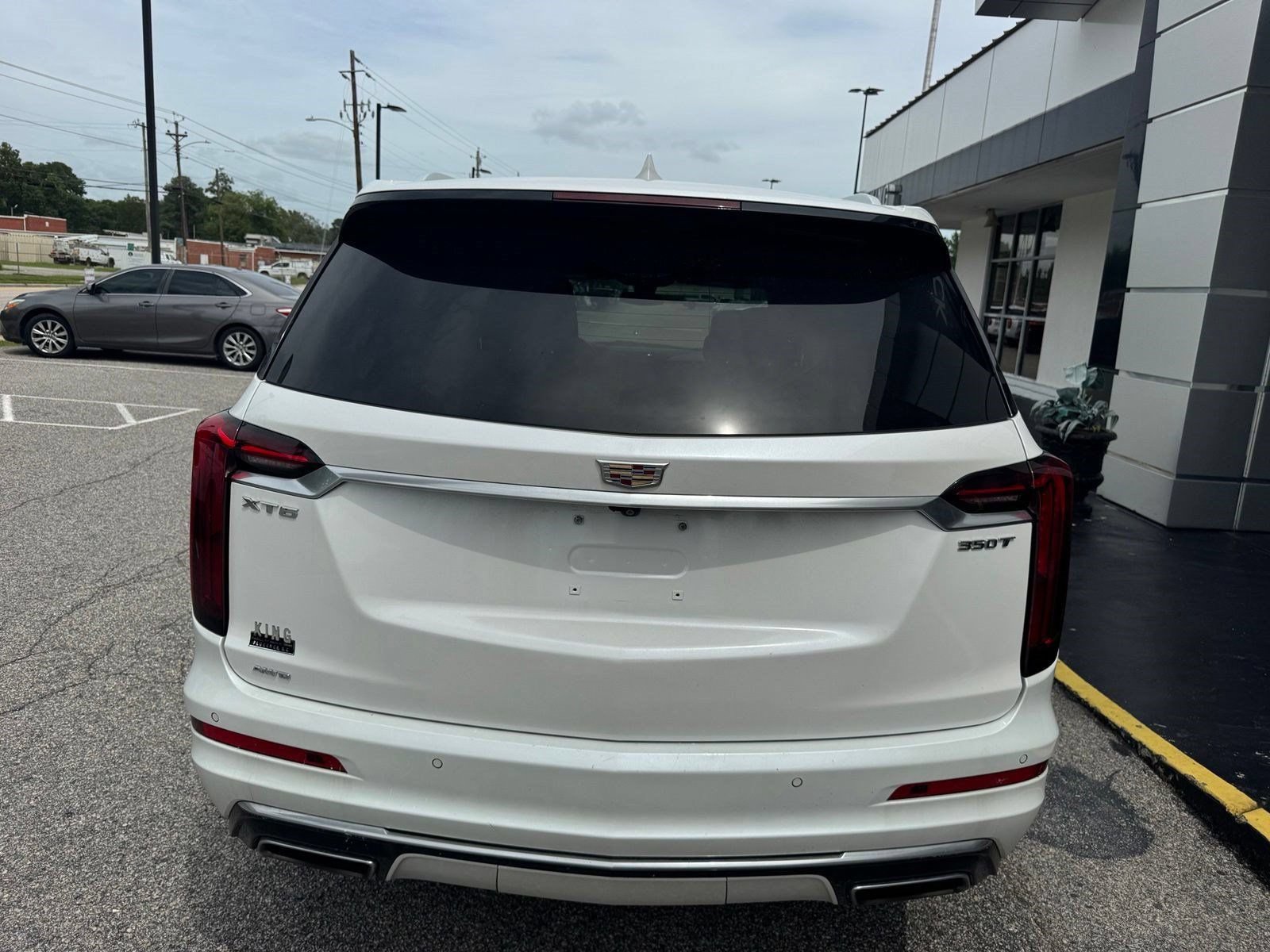 Certified 2024 Cadillac XT6 Luxury w/ LPO, Floor Liner Package AWD/4WD image 14