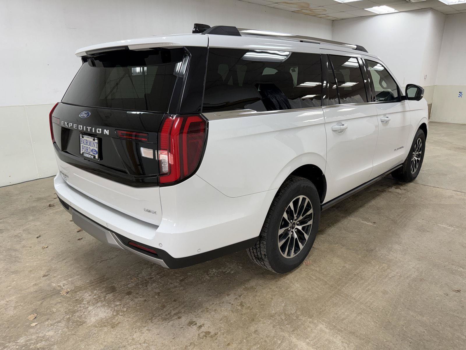Used 2025 Ford Expedition Max Platinum AWD/4WD image 7