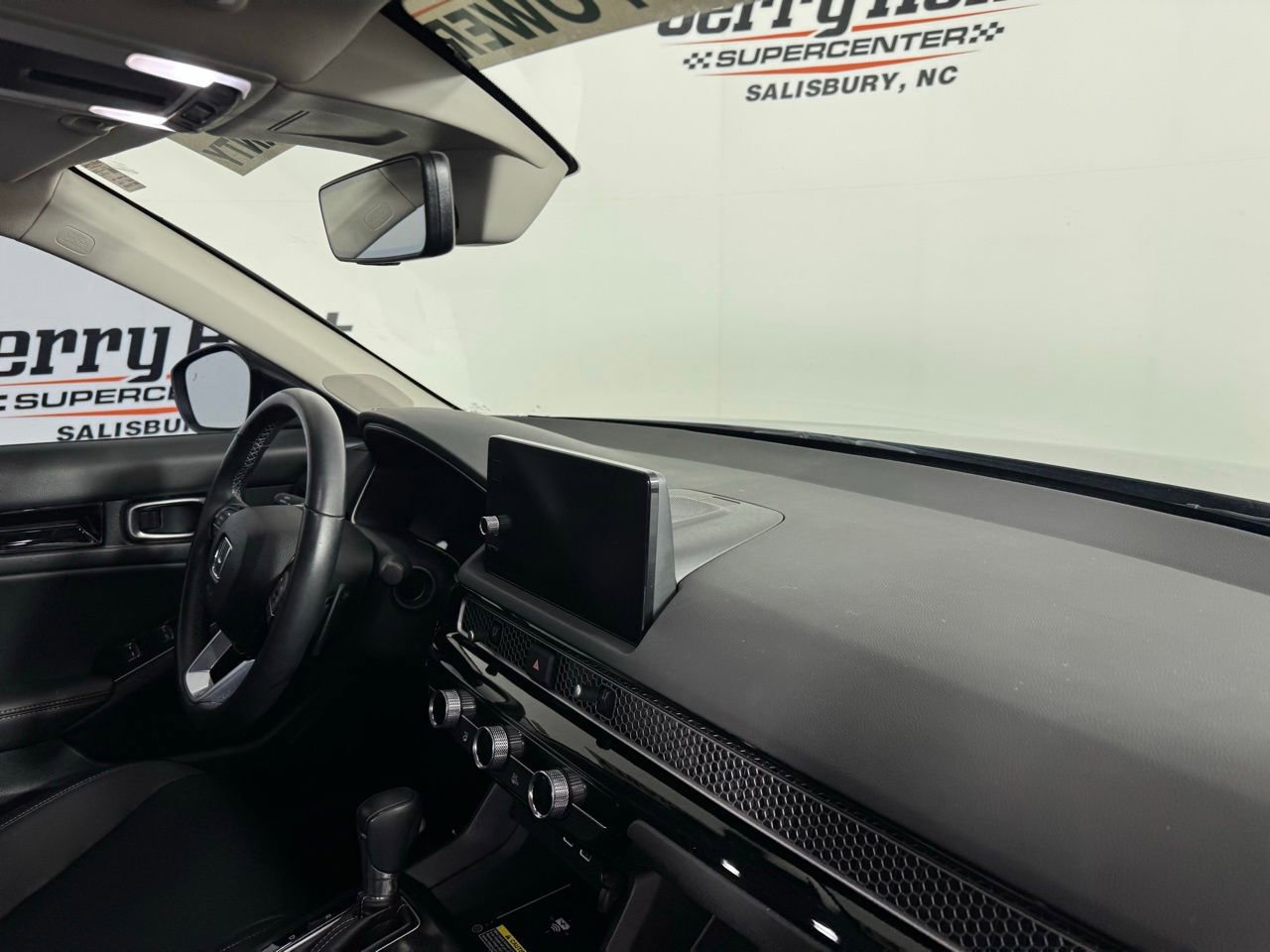 Used 2024 Honda Civic Touring image 32