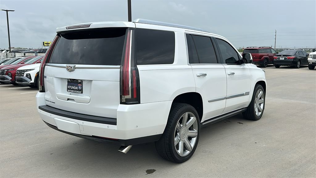 Used 2018 Cadillac Escalade Premium Luxury image 13