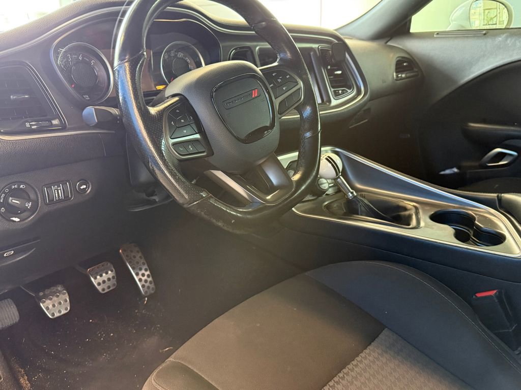 Used 2020 Dodge Challenger R/T w/ Performance Handling Group RWD image 13