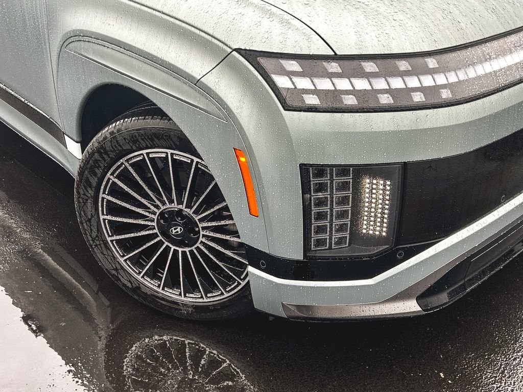 New 2026 Hyundai Ioniq 9 Calligraphy image 2