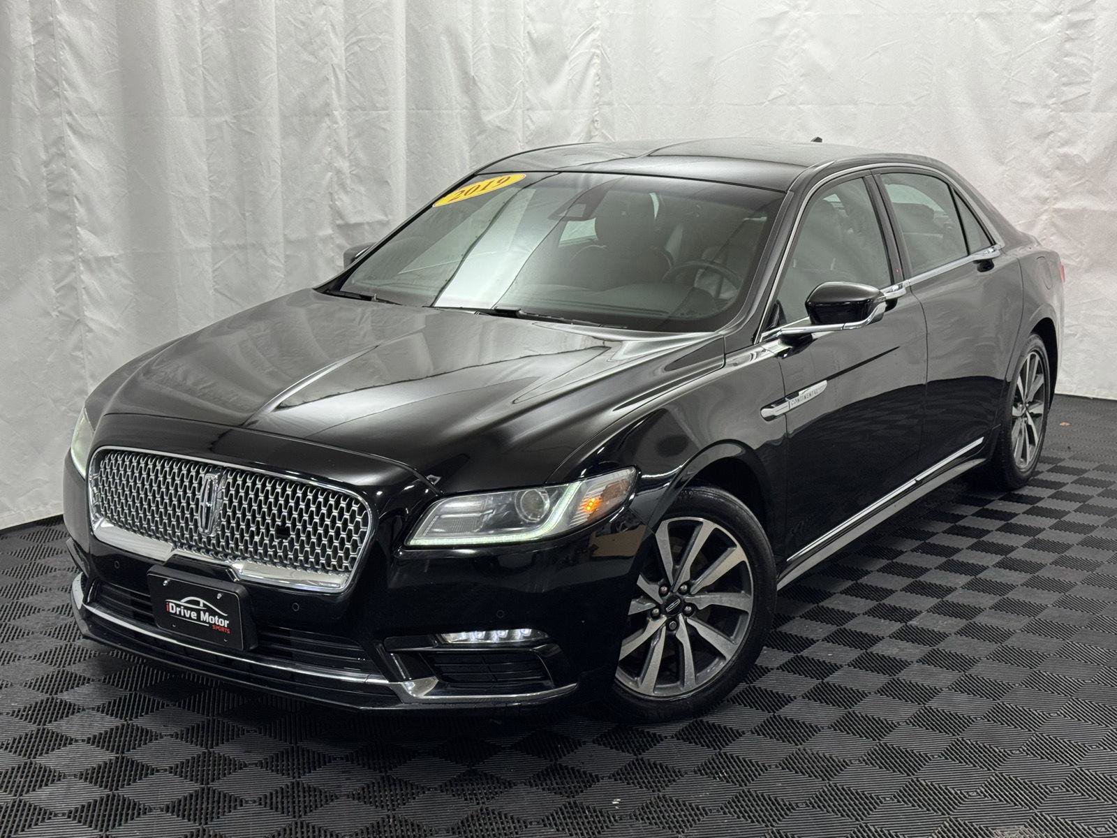 Used 2019 Lincoln Continental AWD w/ Equipment Group 500A image 2
