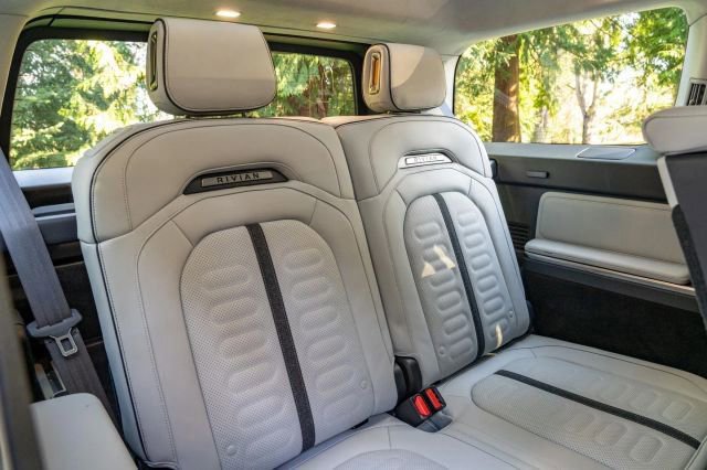 Used 2024 Rivian R1S Launch Edition image 28