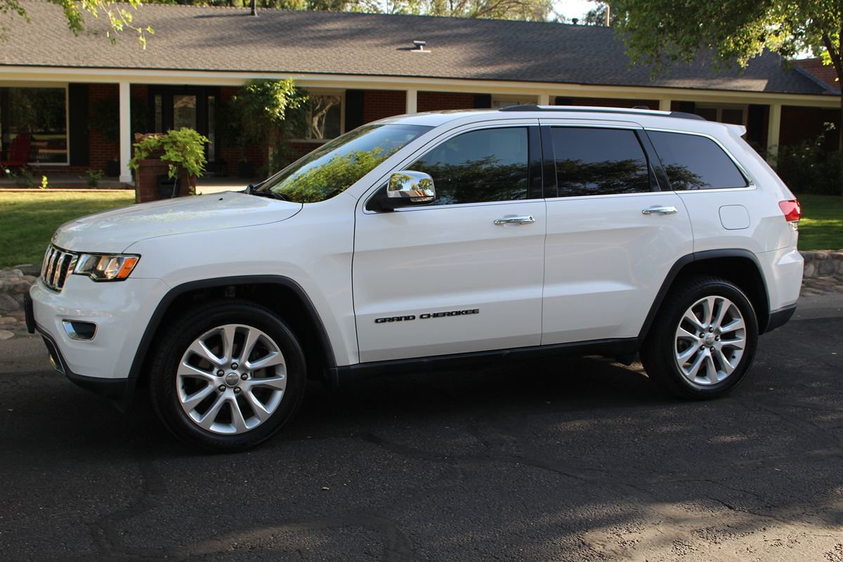 Used 2017 Jeep Grand Cherokee Limited RWD image 35
