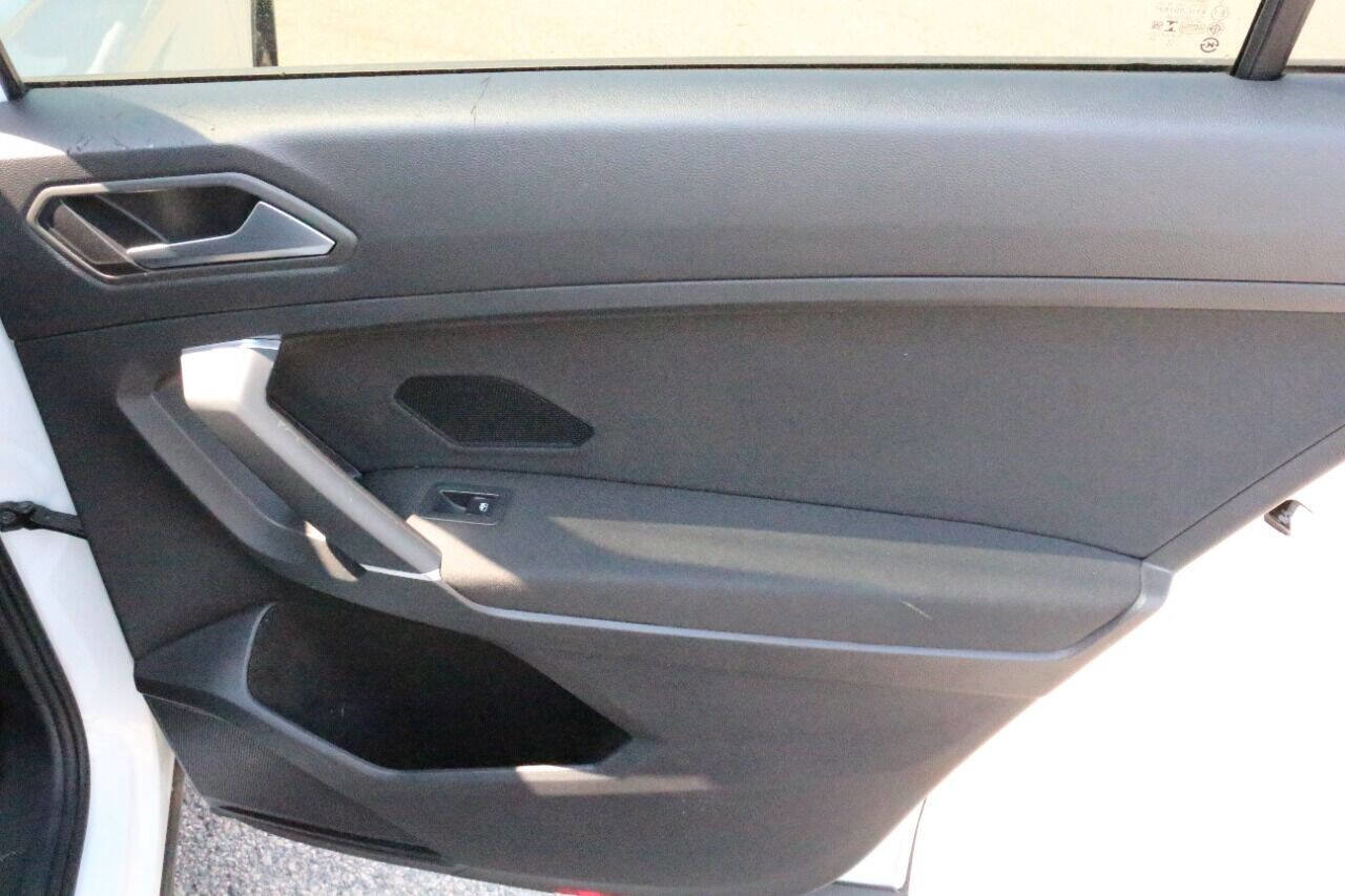 Used 2020 Volkswagen Tiguan S image 14