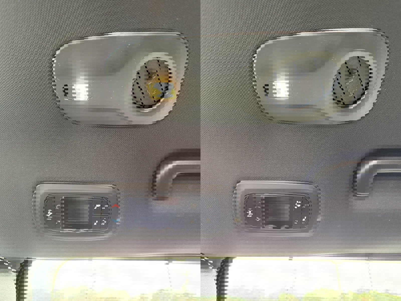 New 2026 Chrysler Pacifica Select image 15