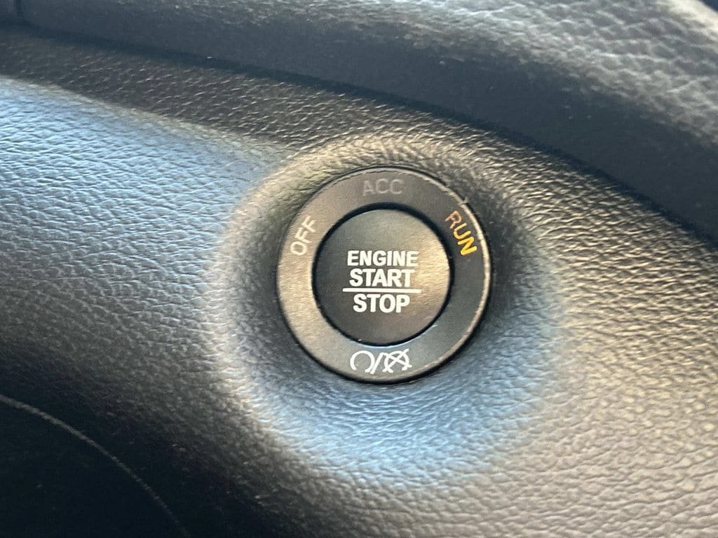 Used 2019 Jeep Cherokee Limited AWD/4WD image 26