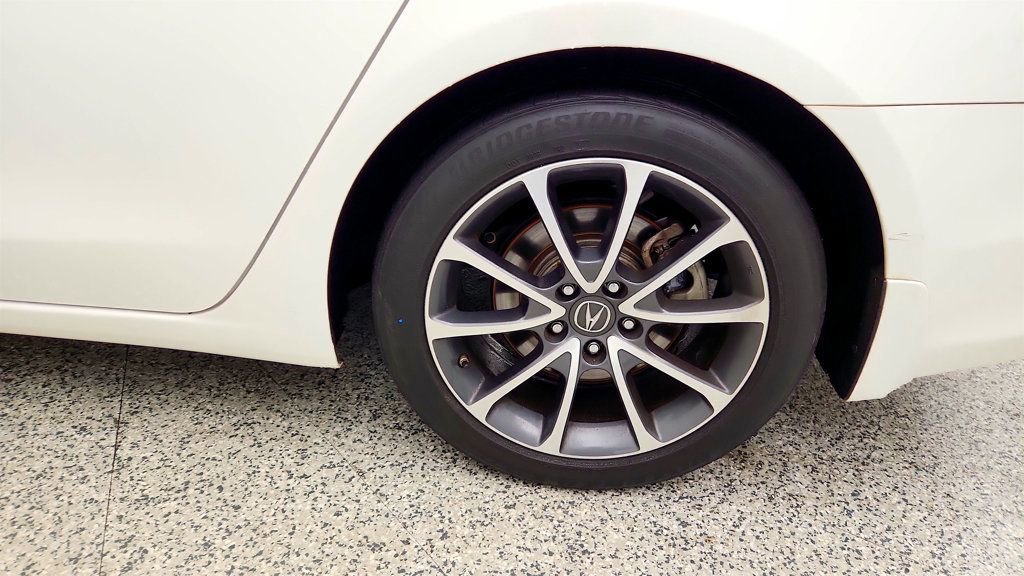 Used 2017 Acura TLX V6 w/ Technology Package FWD image 9