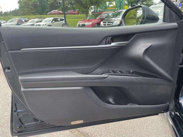 Used 2018 Toyota Camry SE FWD image 17