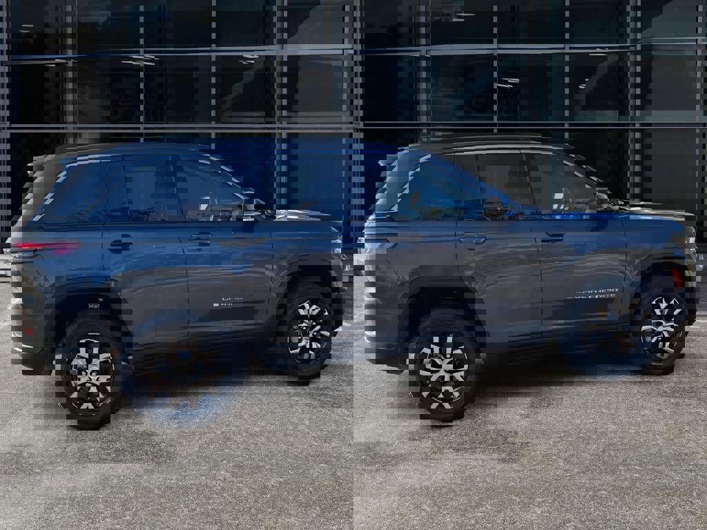 New 2025 Jeep Grand Cherokee Limited image 7