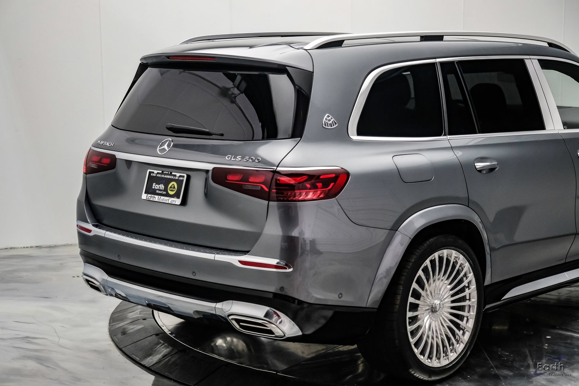 Used 2024 Mercedes-Benz Maybach GLS 600 4MATIC image 23