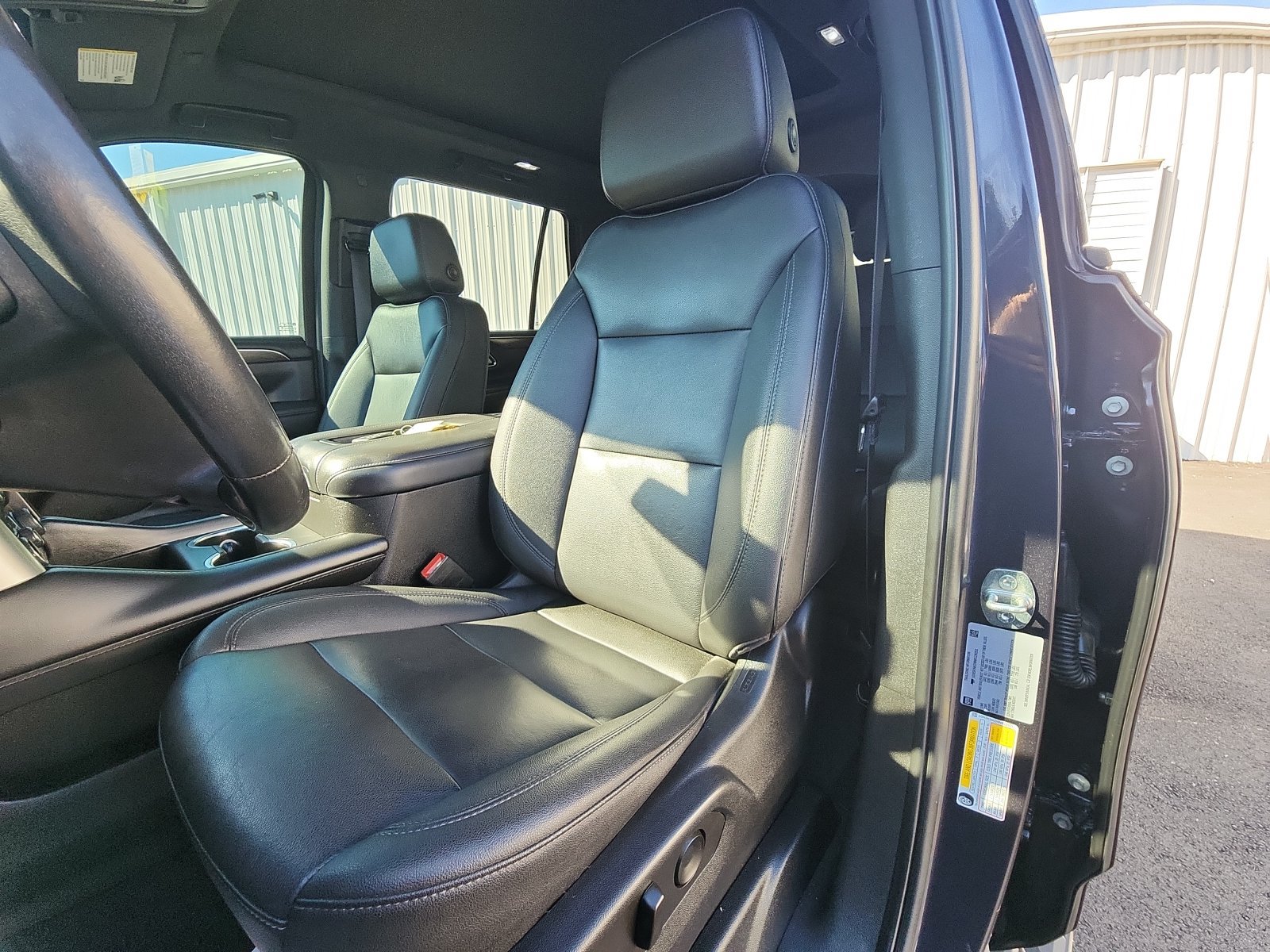 Used 2022 Chevrolet Tahoe LT w/ LT Signature Plus Package AWD/4WD image 22