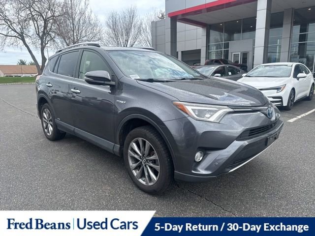 Used 2016 Toyota RAV4 Limited w/ Advanced Technology Package image 2