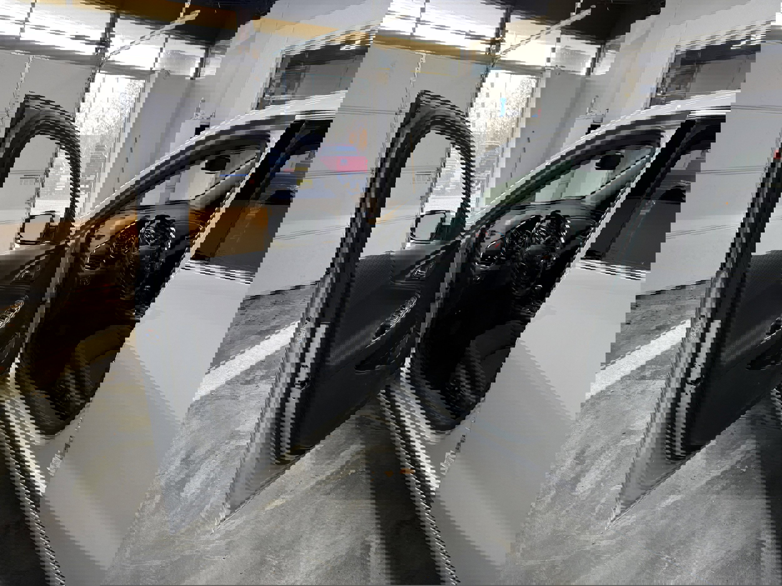 Used 2018 Chevrolet Malibu LT image 9