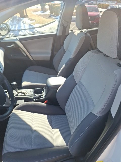 Used 2015 Toyota RAV4 XLE image 11