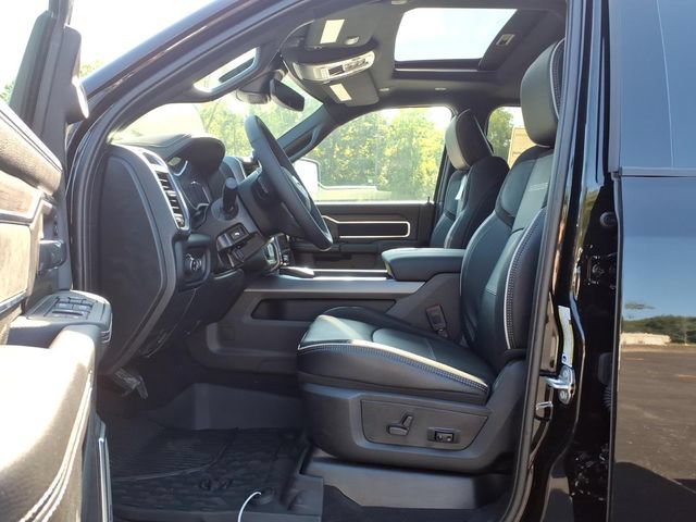 New 2026 RAM 2500 Laramie AWD/4WD image 13