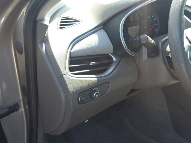 Used 2025 Chevrolet Malibu LT FWD image 14