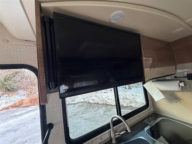 Used 2015 Mercedes-Benz Sprinter 3500 image 29