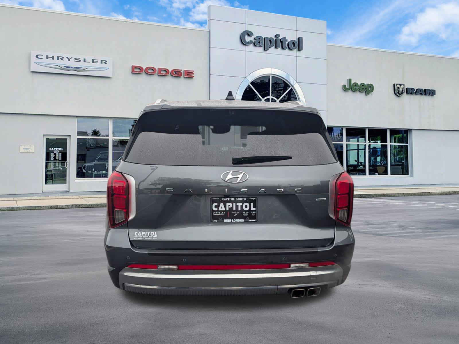 Used 2024 Hyundai Palisade Calligraphy AWD/4WD image 4