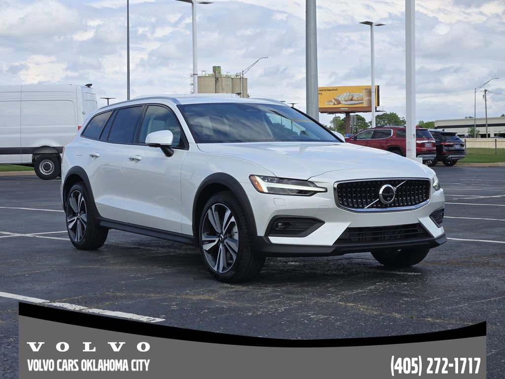 New 2026 Volvo V60 B5 Cross Country Plus w/ Climate Package image 2