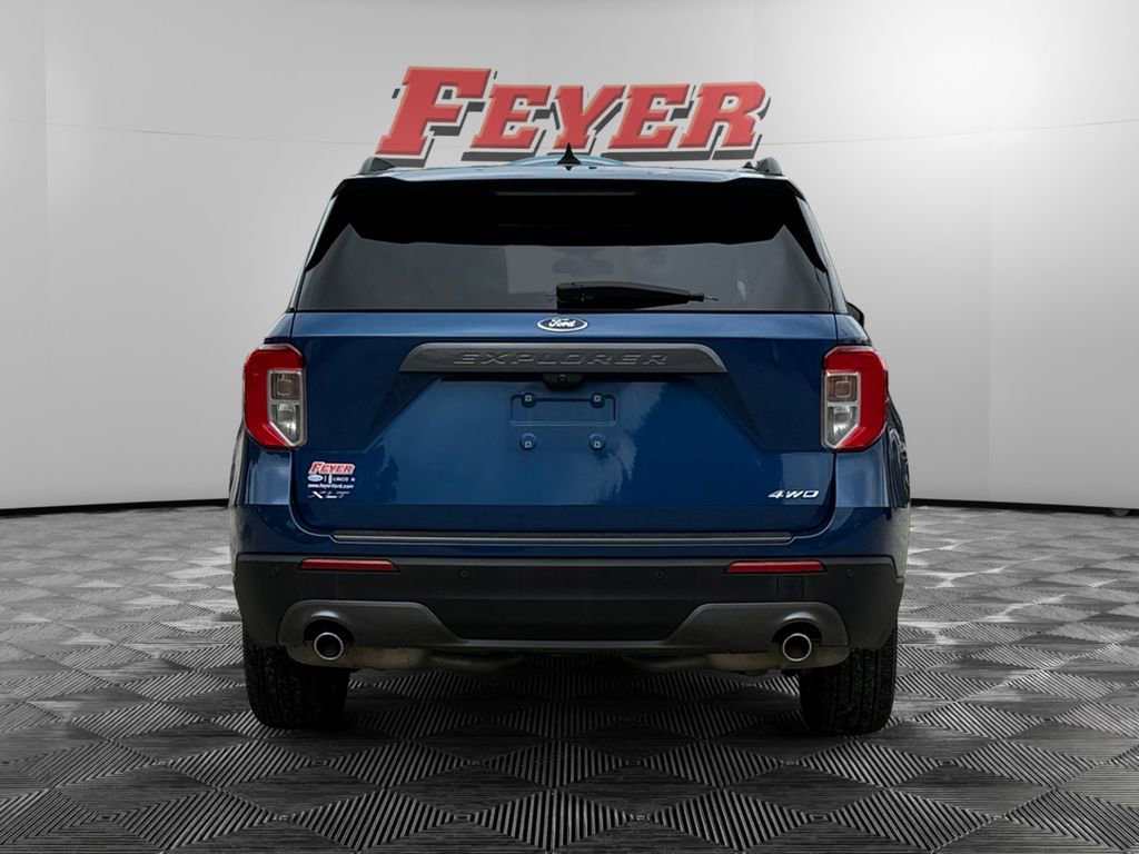 Certified 2022 Ford Explorer XLT w/ Equipment Group 202A image 6