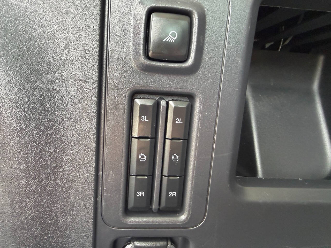 Used 2025 Ford Expedition Max Platinum AWD/4WD image 34