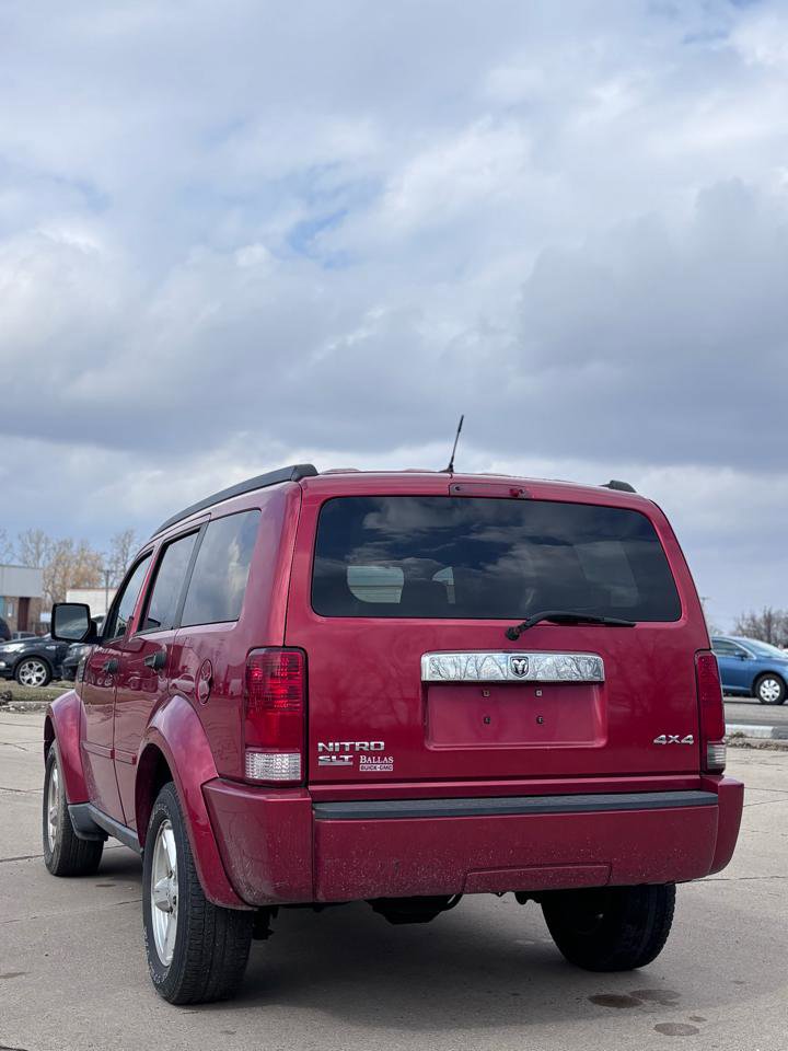 Used 2008 Dodge Nitro SLT image 3