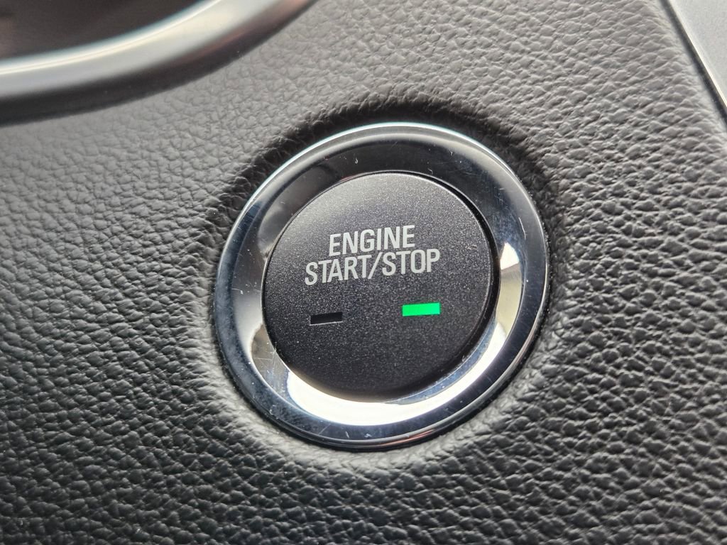 Used 2013 Cadillac SRX Luxury image 29