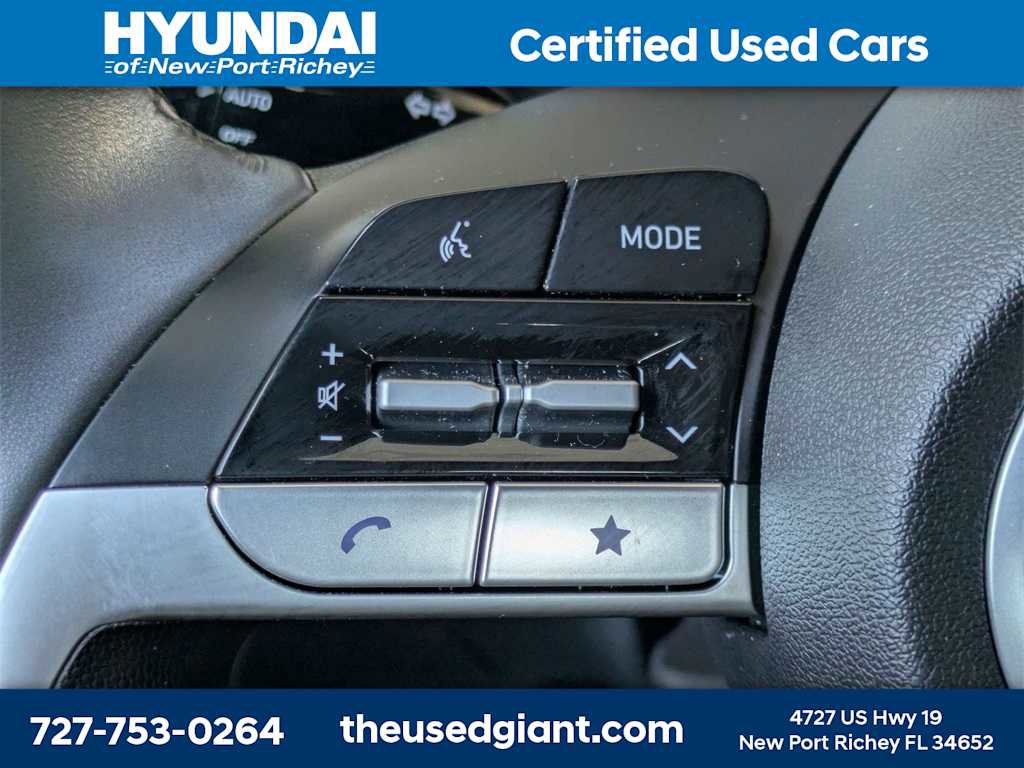 Certified 2025 Hyundai Elantra SEL image 29