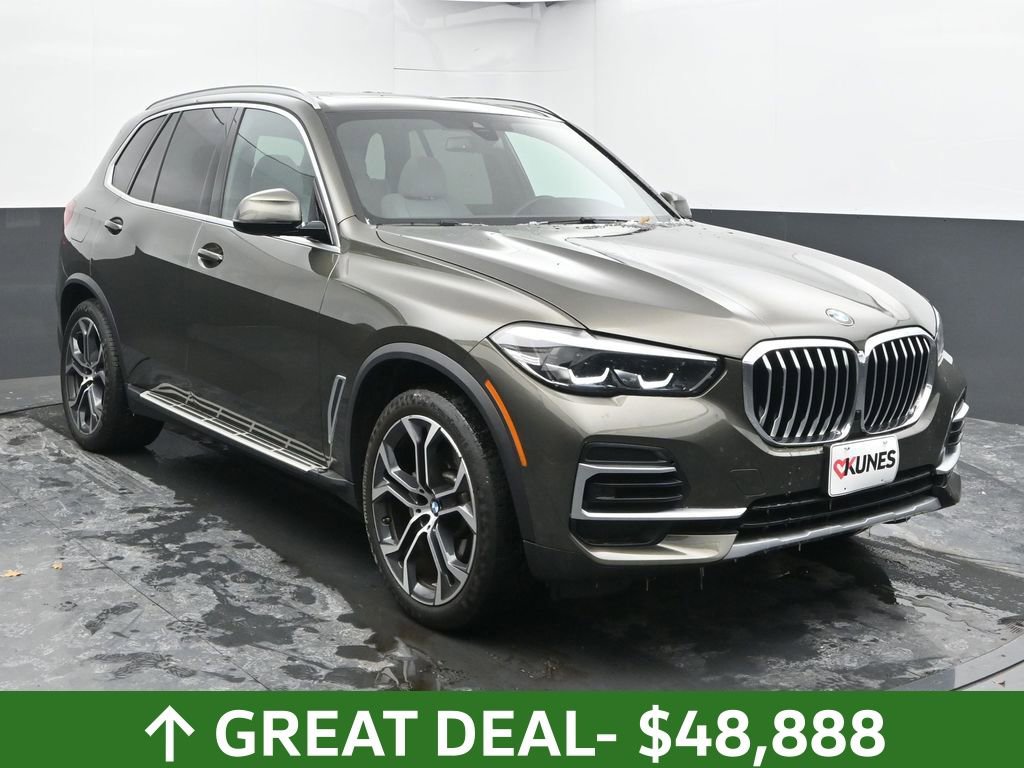 Used 2023 BMW X5 xDrive40i w/ Premium Package image 4