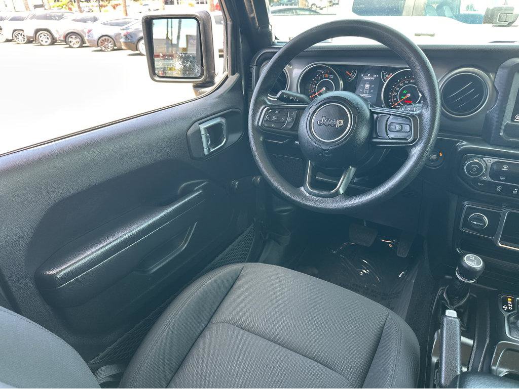 Used 2022 Jeep Wrangler Unlimited Sport AWD/4WD image 19