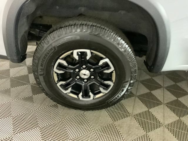 Used 2024 Chevrolet Silverado 1500 ZR2 w/ Technology Package AWD/4WD image 39