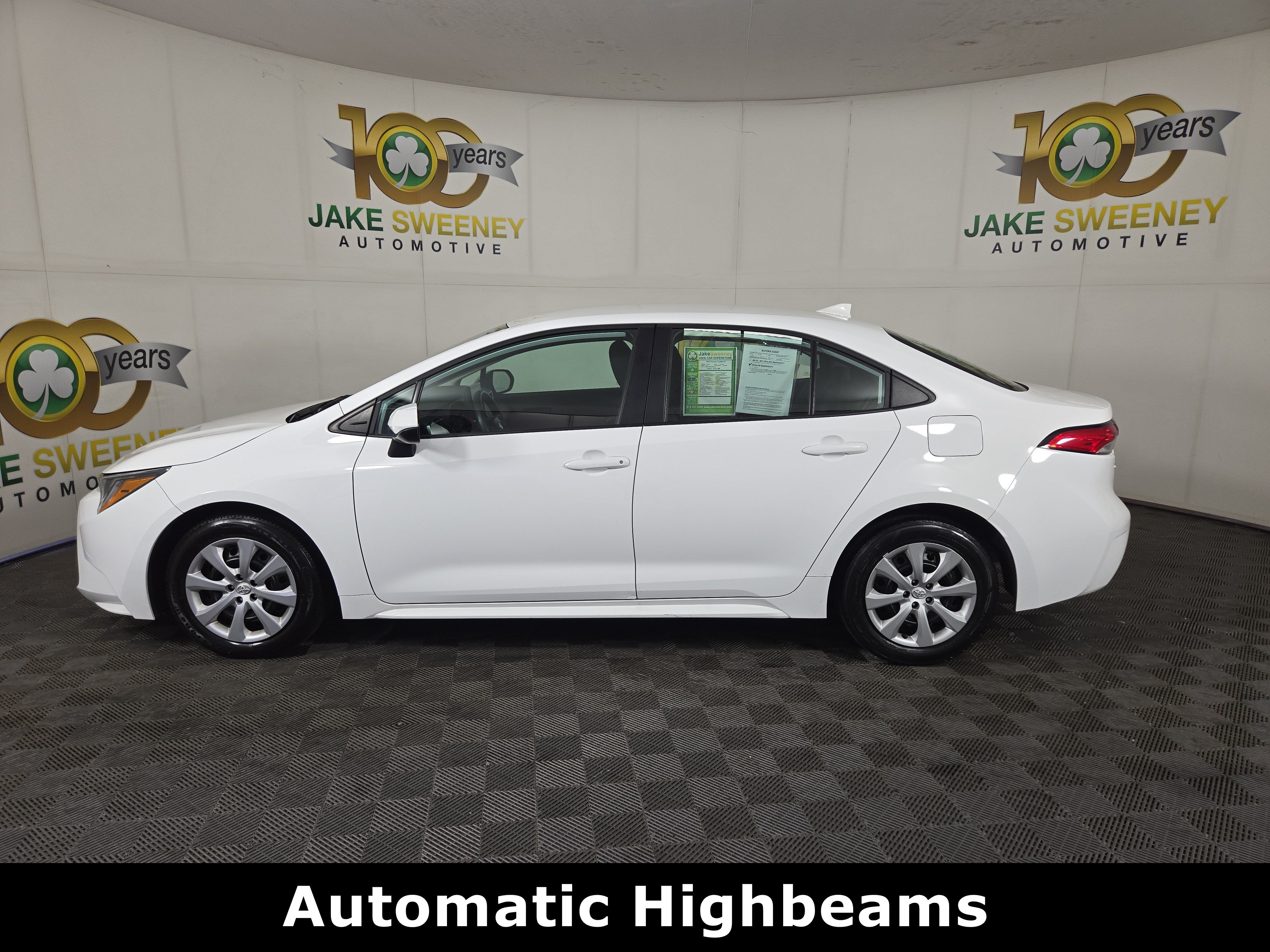 Used 2025 Toyota Corolla LE FWD image 4