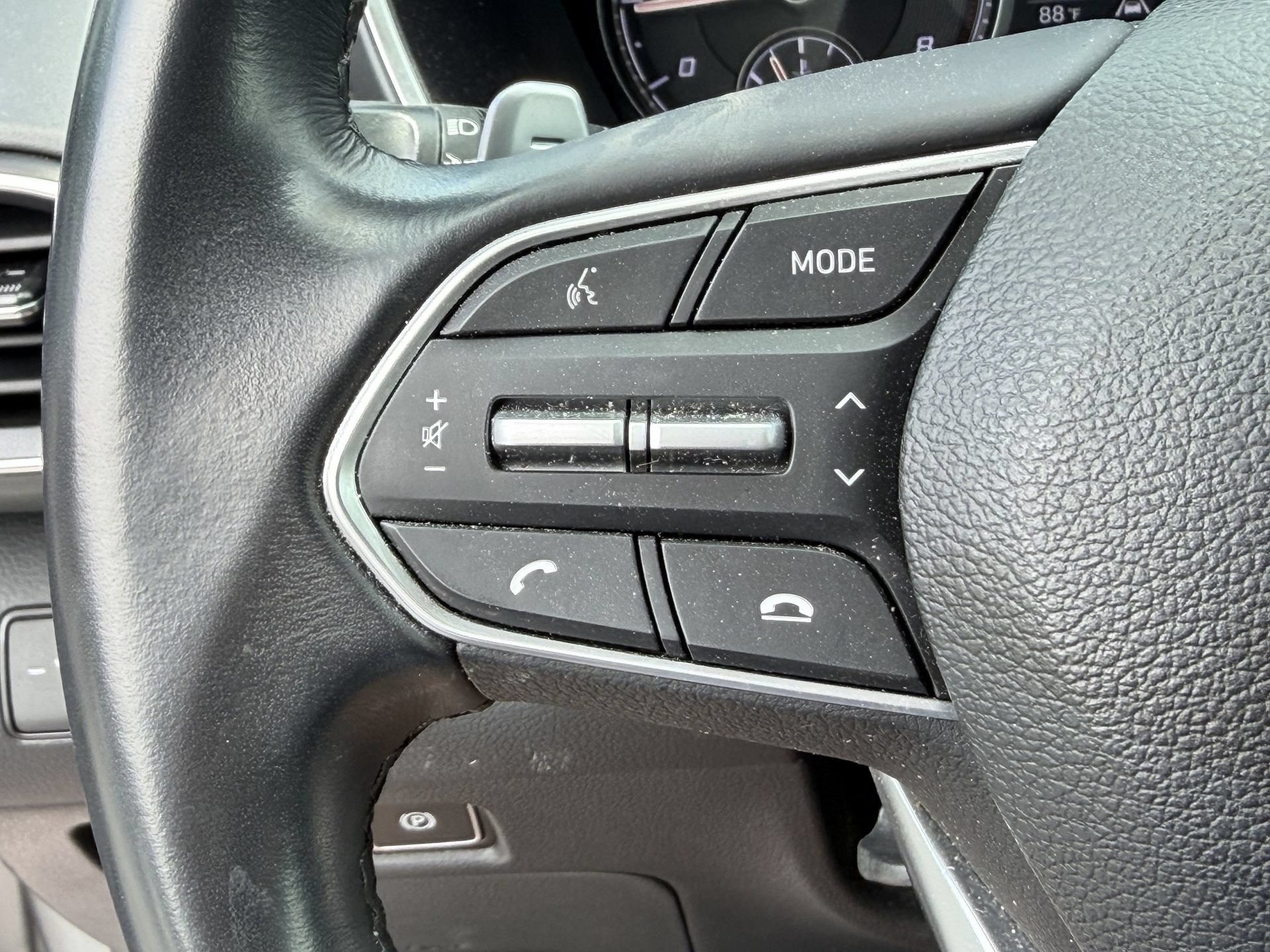 Used 2023 Hyundai Santa Fe SEL FWD image 10