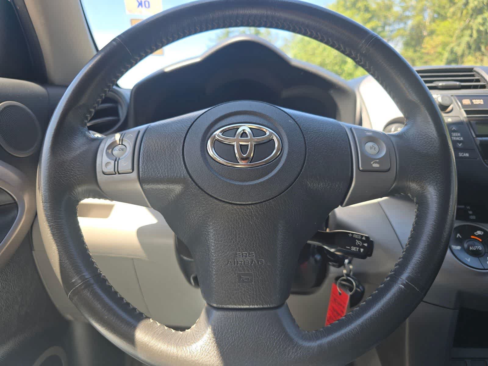 Used 2007 Toyota RAV4 Limited AWD/4WD image 10