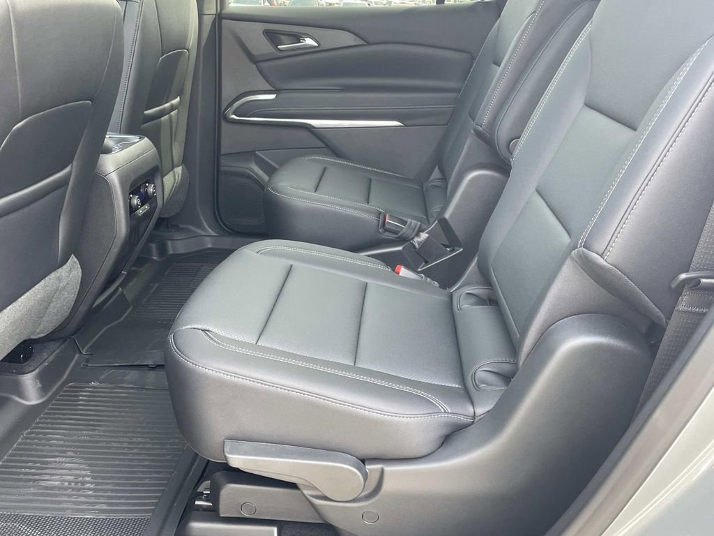 New 2026 Chevrolet Traverse LT w/ Sun and Wheel Package image 14