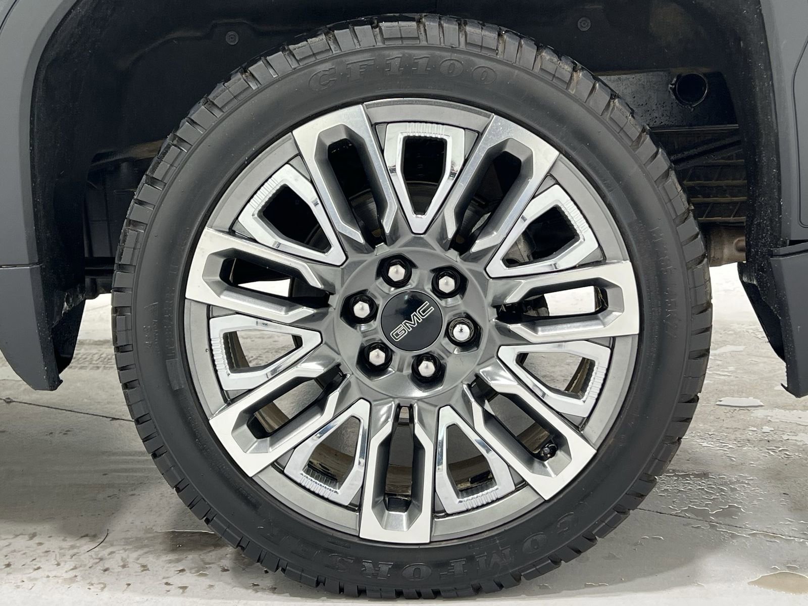 Used 2024 GMC Sierra 1500 Denali Ultimate image 10