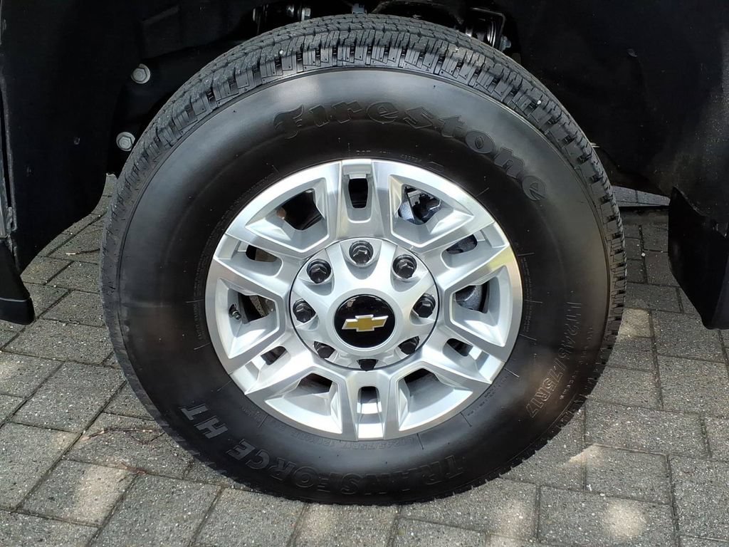 Used 2026 Chevrolet Silverado 2500 LT w/ Leather Package AWD/4WD image 8