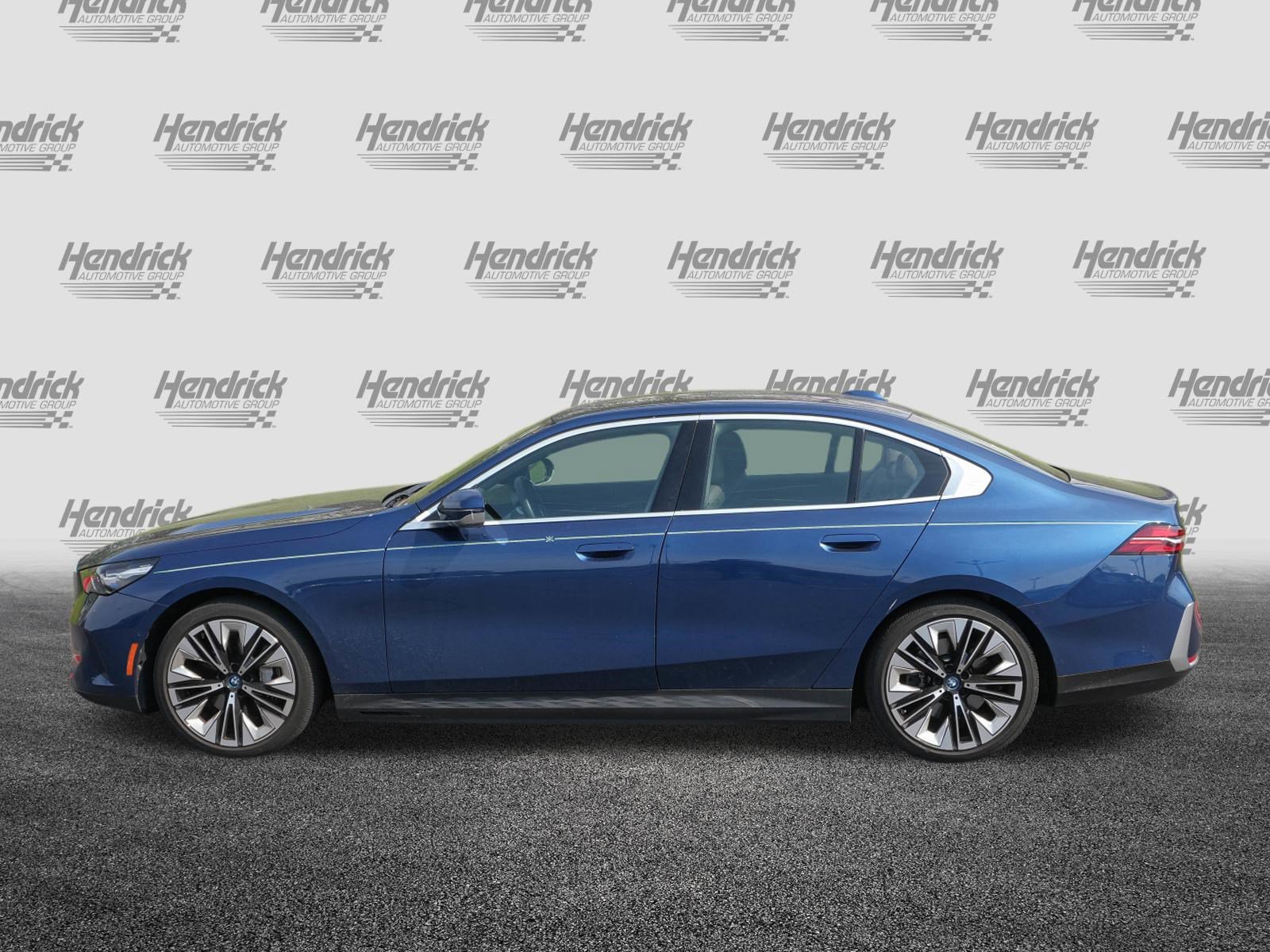Certified 2024 BMW i5 eDrive40i w/ Convenience Package RWD image 6