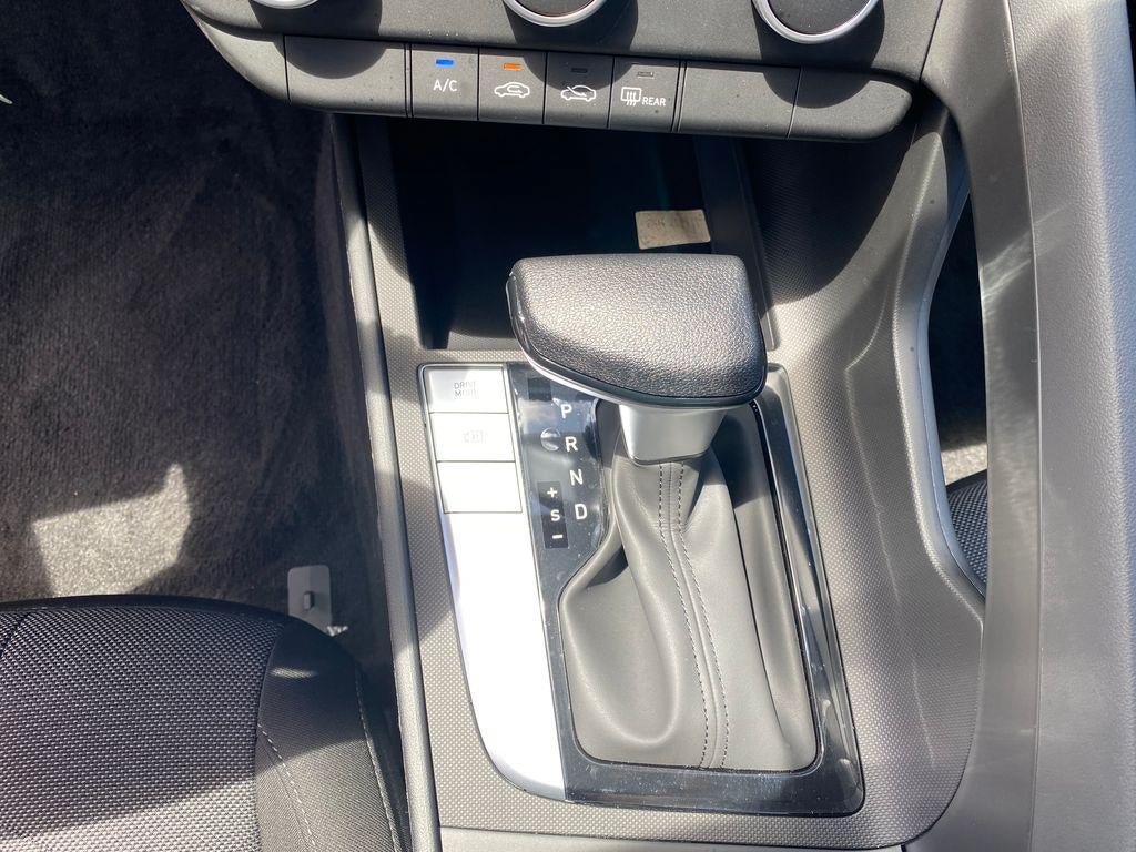 New 2026 Hyundai Elantra SE FWD image 35