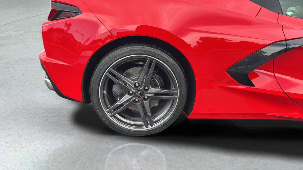 Used 2025 Chevrolet Corvette Stingray Coupe w/ 1LT RWD image 19