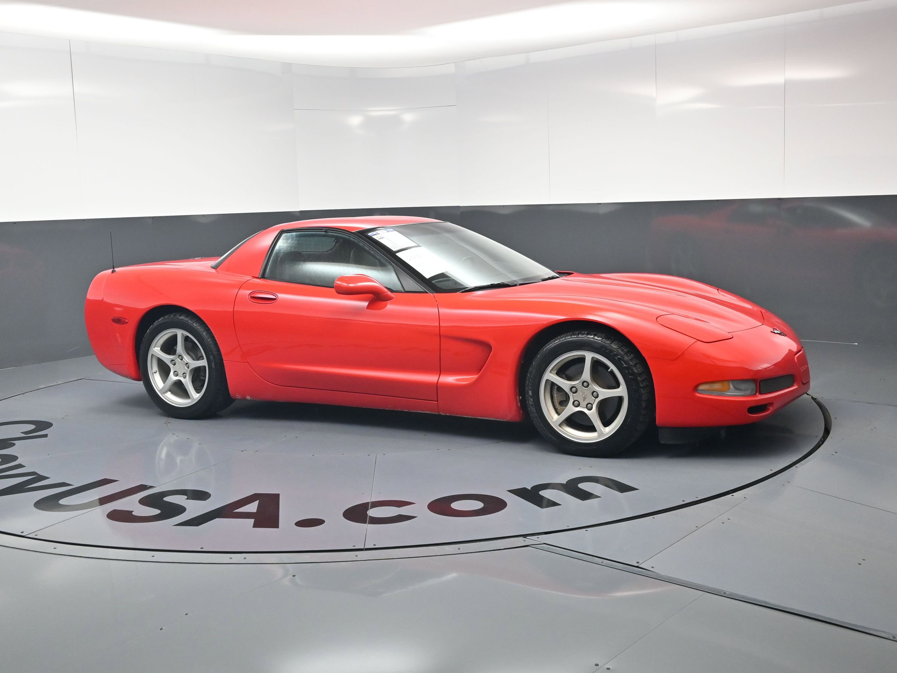 Used 2000 Chevrolet Corvette Coupe image 2