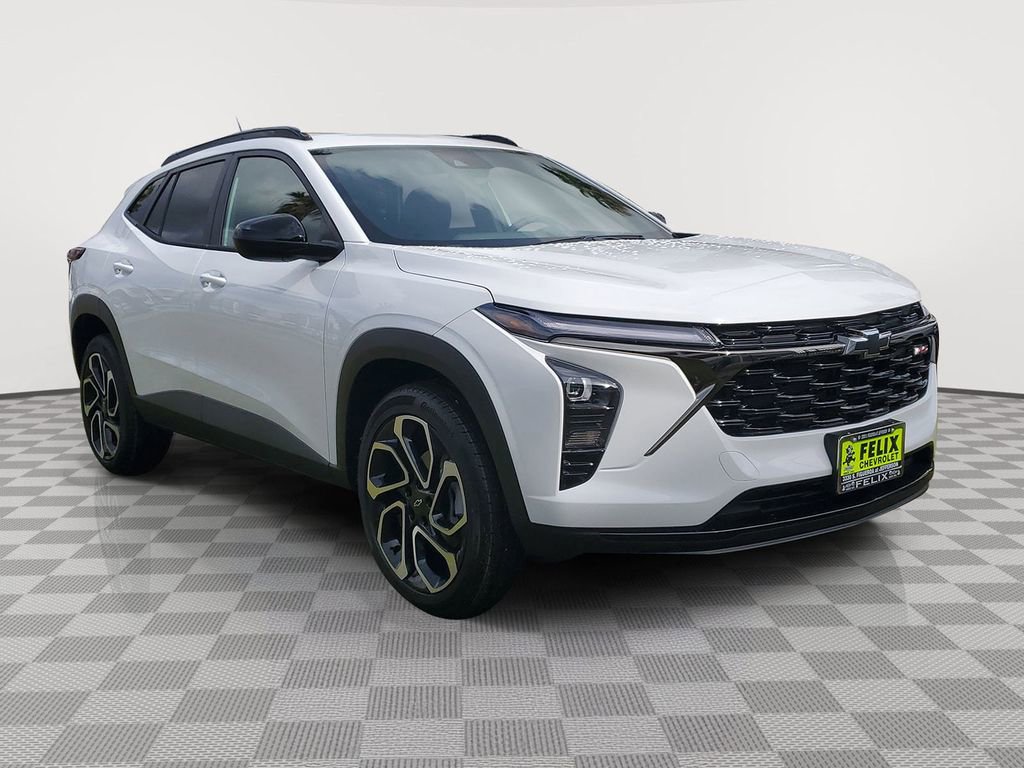 New 2026 Chevrolet Trax RS w/ Sunroof Package image 2