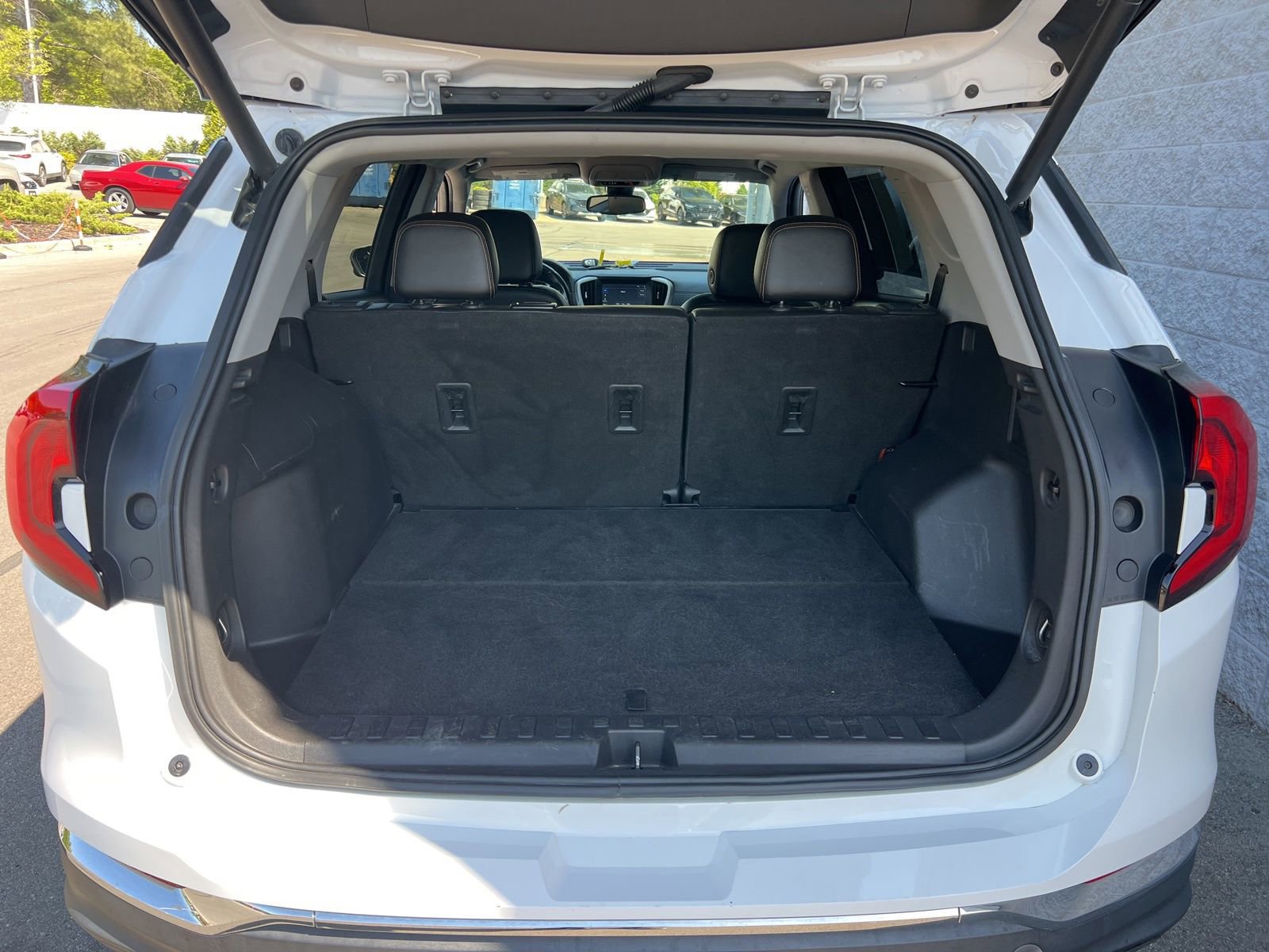Used 2021 GMC Terrain SLT AWD/4WD image 30