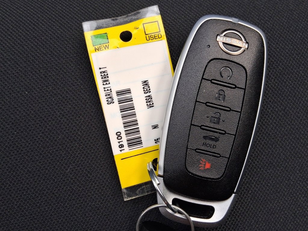 New 2025 Nissan Versa SR w/ Trunk Package image 28