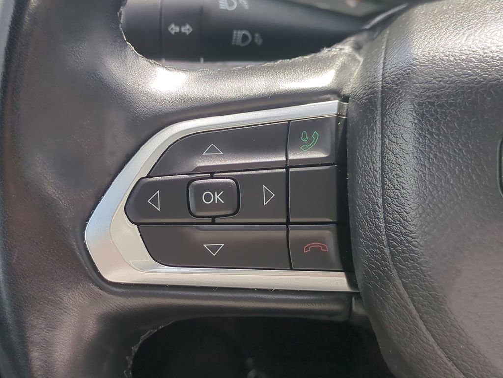 Used 2022 Jeep Compass Latitude w/ Sun and Sound Group image 27