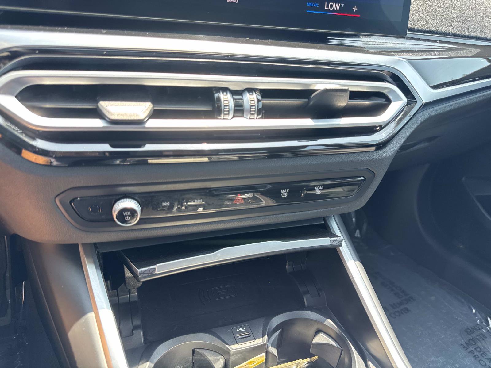 Used 2024 BMW 230i Coupe w/ M Sport Package RWD image 16