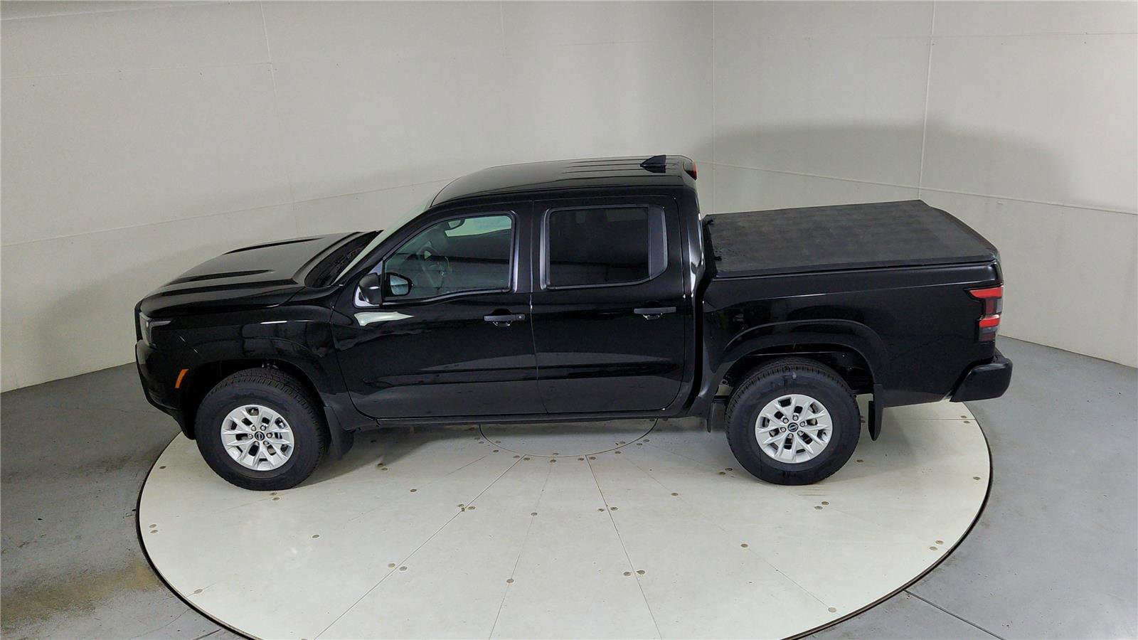 New 2026 Nissan Frontier S image 37