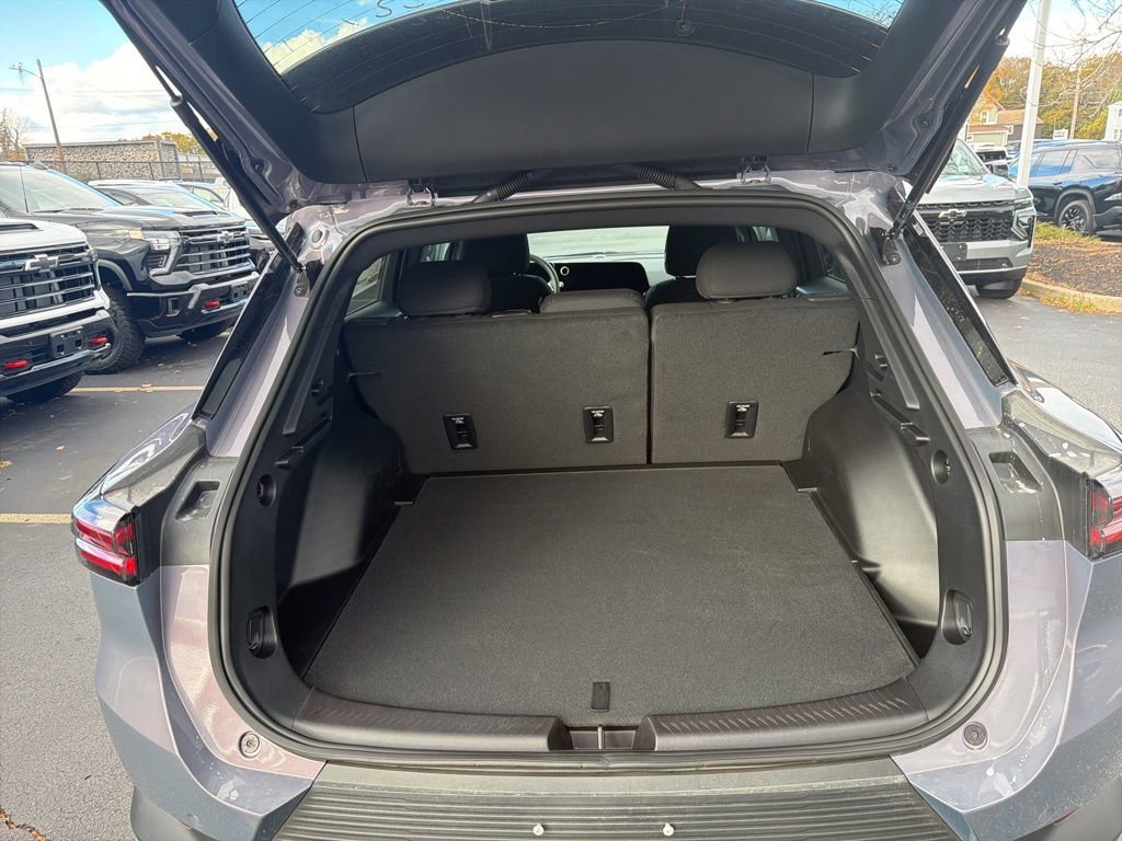New 2026 Chevrolet Equinox EV LT image 35